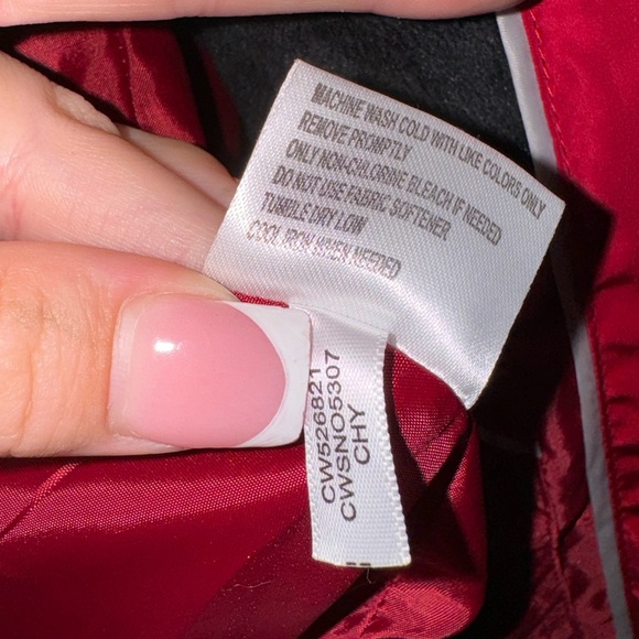 Calvin Klein - Picture 7 of 8